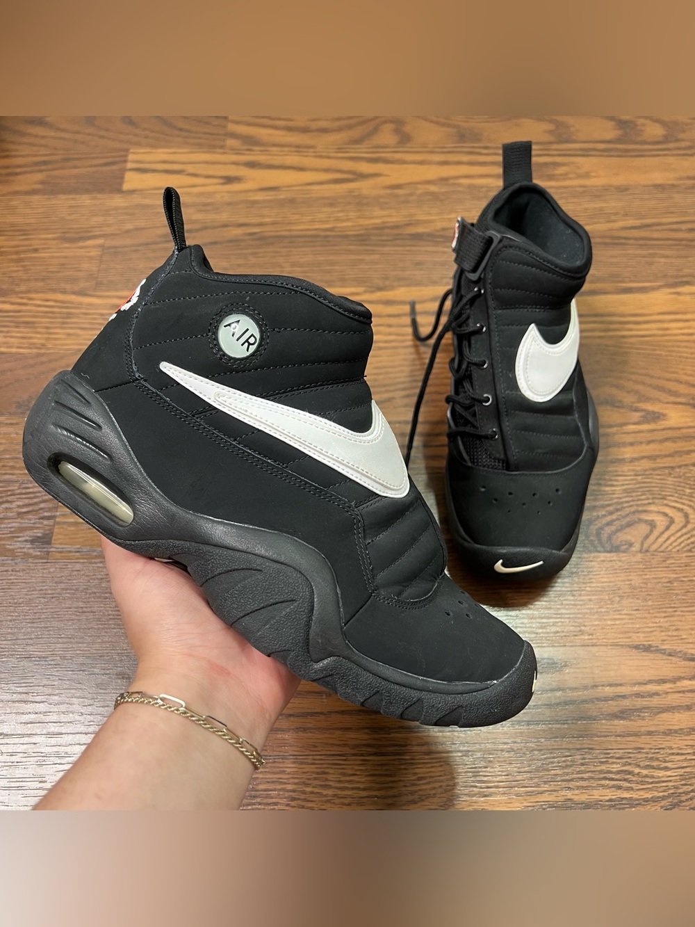 Nike Air Shake Ndestrukt "Black/White" associated with Dennis Rodman size 7Y